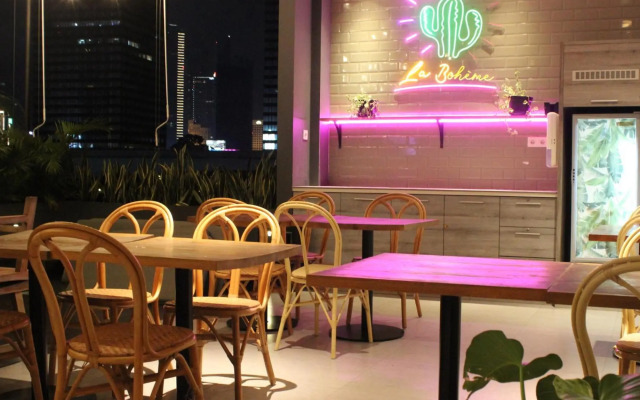 La Boheme Rooms and Coffee