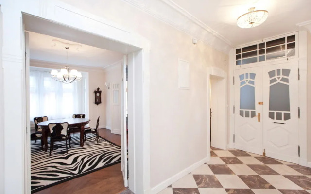 Royal Apartments - Apartament Voyager