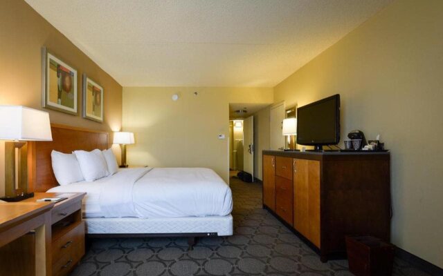 DoubleTree by Hilton Columbus - Worthington