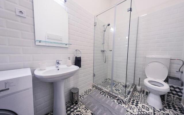 Central Luxury 4A
