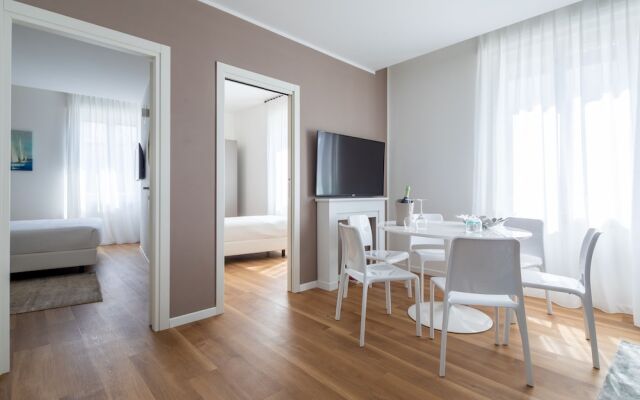 Vis a Vis Apartments