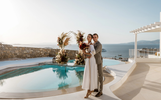 Lovia Mykonos