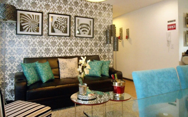 PLAZA FOCH Area - APARTMENTS with Balcony
