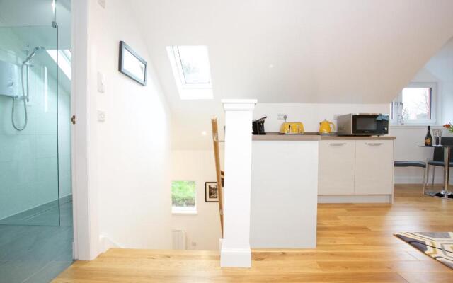 Dunmurray Lodge Guesthouse And Loft Apartment