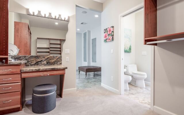 Extravagant Fountain Hills - 6 Br Home