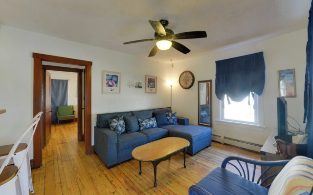 Wildwood Apartment - Porch & Enclosed Sunroom!