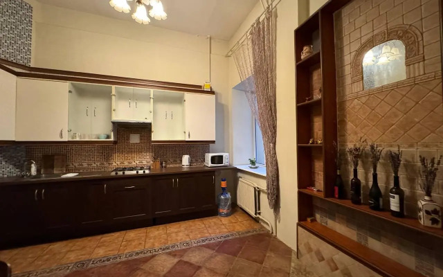 Апартаменты на 1-ой линии Васильевского острова