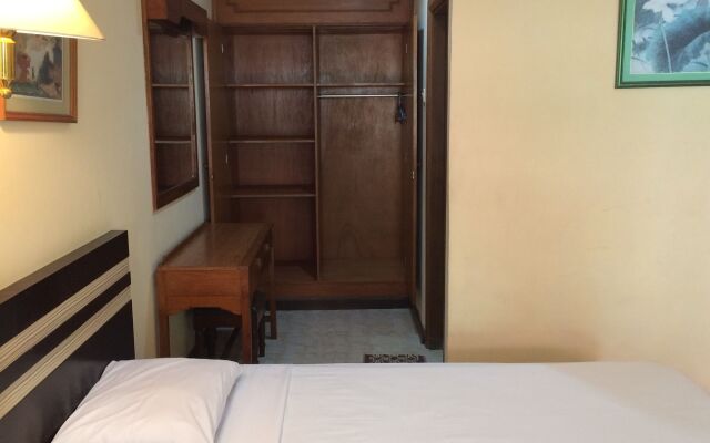 Sri Ratu Hotel
