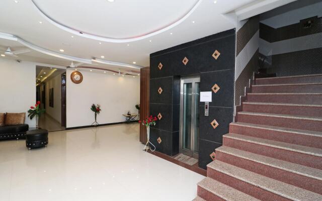 OYO 8837 Hotel Surya Galaxy