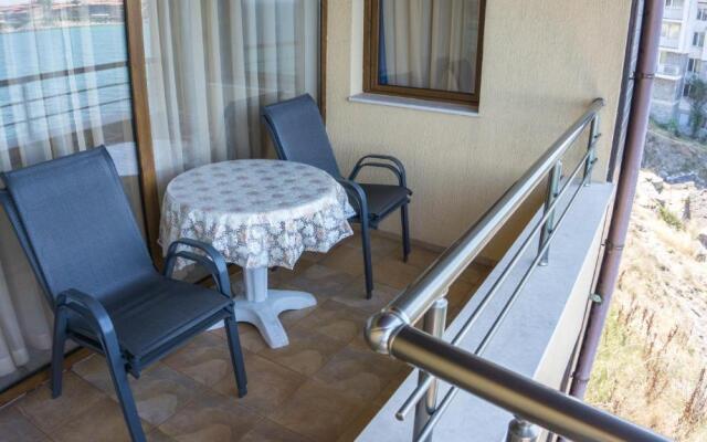 Sozopol Apartment with Sea View