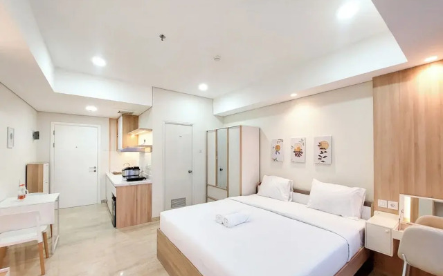 Restful and Comfy Studio Podomoro City Deli Medan Apartment