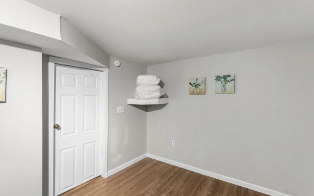 Beds on Broadmoor Two Units