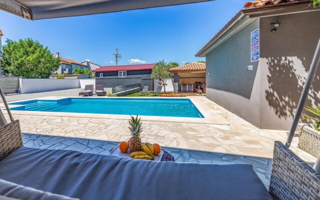 Beautiful Home in Pula With Wifi and 3 Bedrooms