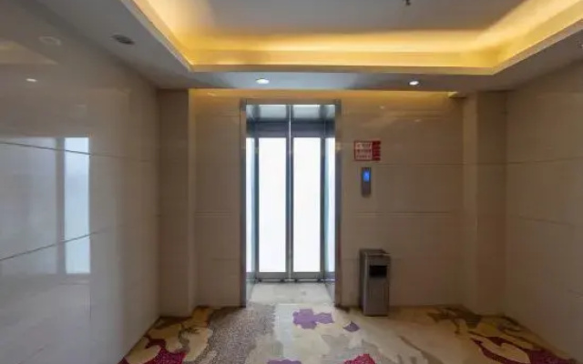 A Family Fashion Hotel (Urumqi Xuzigou Branch)