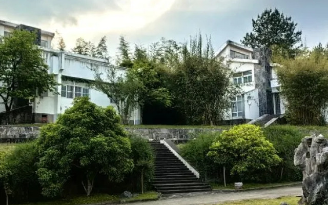 Taibai Villa