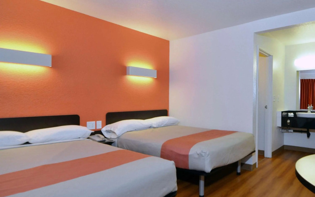 Motel 6 Laredo, TX - South