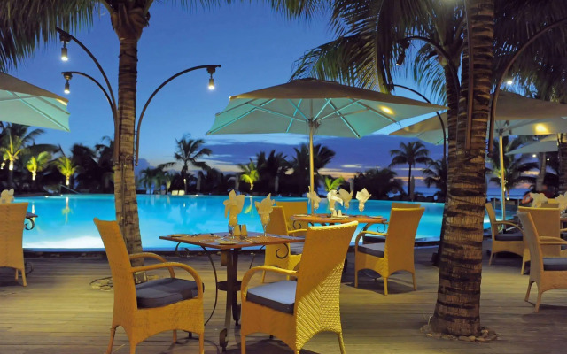 Victoria Beachcomber Resort & Spa