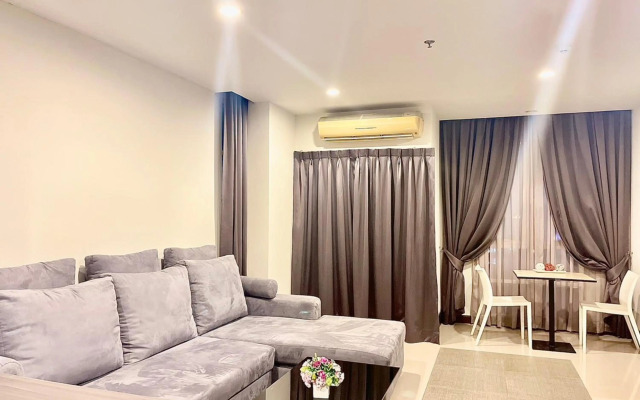 Crystal Suites Suvarnabhumi Airport