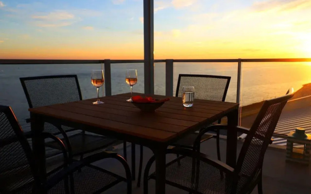 Beautiful Apartment With sea View