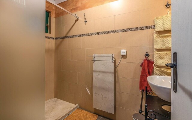 Amazing Home in Malinska With Wifi and 2 Bedrooms
