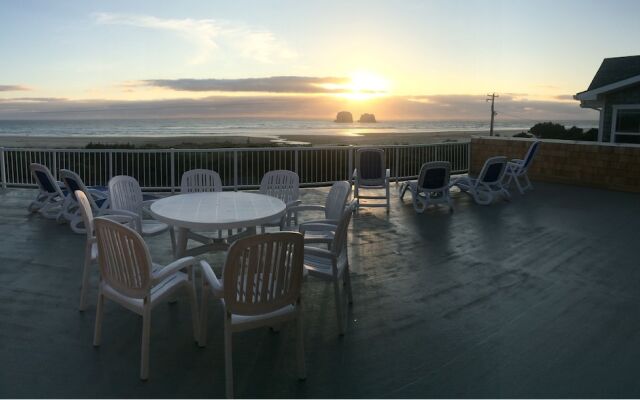 The Strand at Twin Rocks
