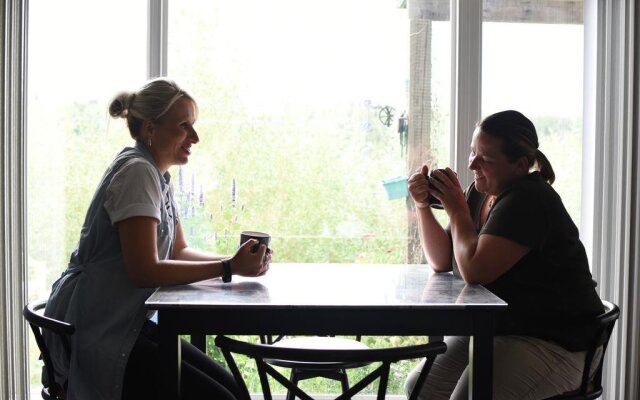 Serenity Hillside B&B