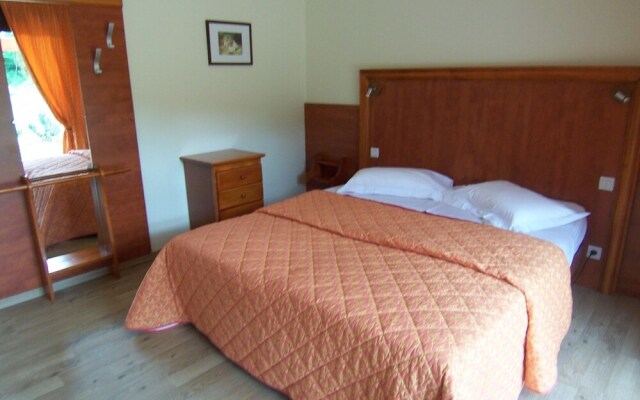 Cosy Holiday Home in Castelnaud-la-chapelle