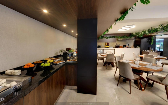 Leo suites Hotel