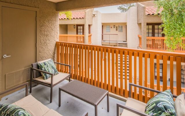 Cozy 2BR Heated Pool 219 by Wanderjaunt
