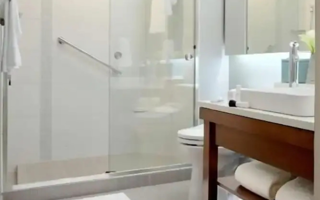 Hyatt place uptown