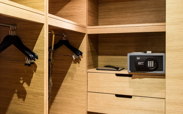 Hotel Marignan Champs - Elysées