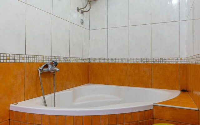 Amazing Apartment in Duce With Wifi and 3 Bedrooms