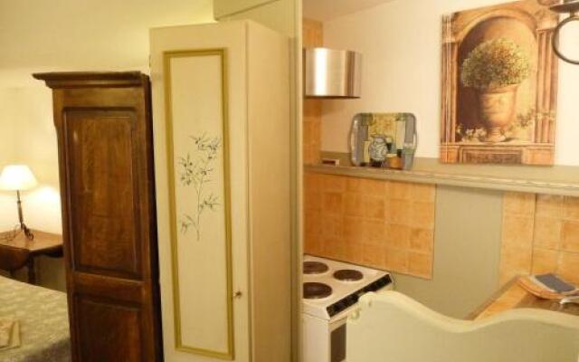 Residences Le Home  A Merula