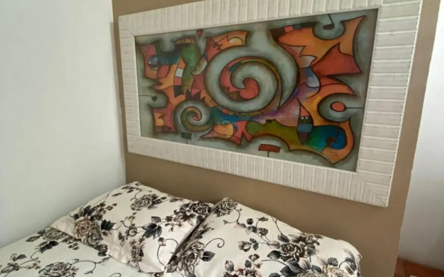 Sítio com piscina e lareira