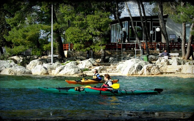 Comfort Apt.w.balcony Near Beach,marjan and Center