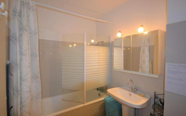Appartement Ruoms, 1 pièce, 2 personnes - FR-1-382-151
