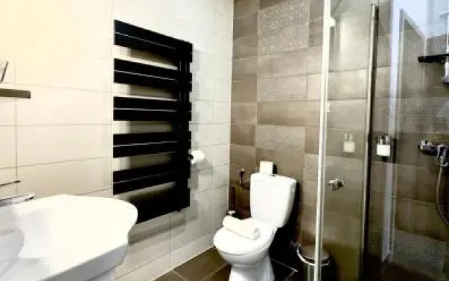 Center Rooms
