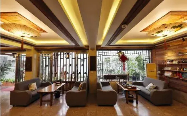 YIhe Lianhua Yanying Hotel
