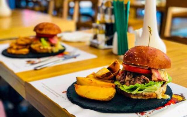 Отель Crema Residence