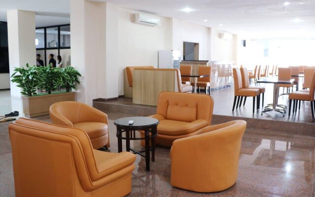 Aurora Hotel