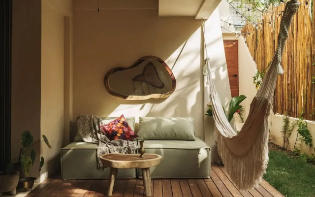 Luxury Jungle Retreat Sleeps 10 Rooftop Pool