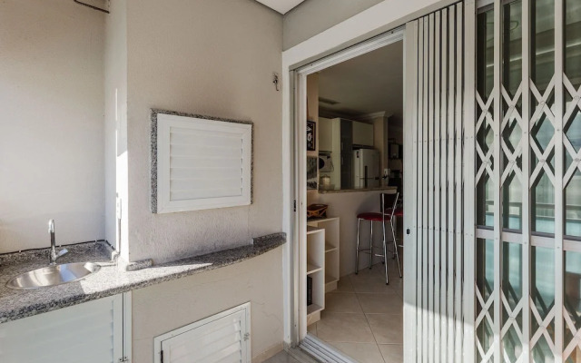 Spacious Apartment With Pool in Jurere Chr025