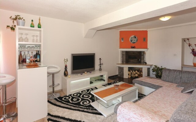 Awesome Home in Solin with Hot Tub, WiFi & 2 Bedrooms