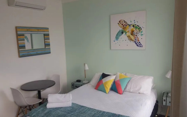 Town House Motor Inn