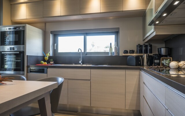 AA Luxury Villas