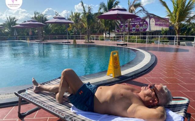 Rooster Mekong Garden & Villas