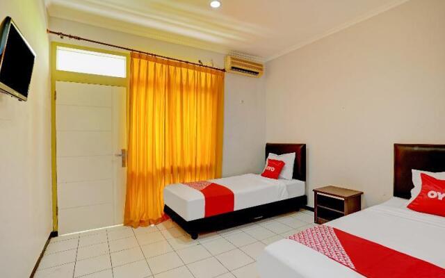 OYO 90177 Hotel Pahlawan