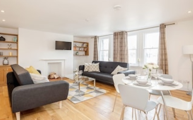 Great Mayfair Apartment - Sleeps 6