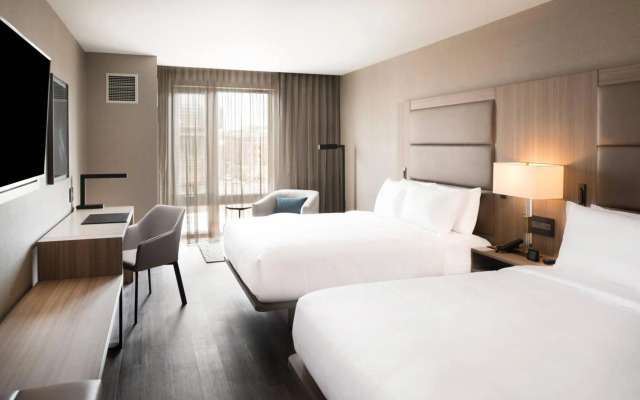 AC Hotel by Marriott Boston Cleveland Circle