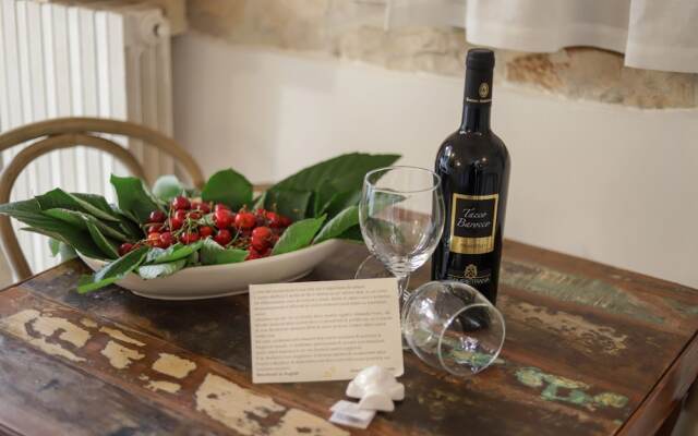 TD Dimora di Genna Trulletto with Lush Garden Pool